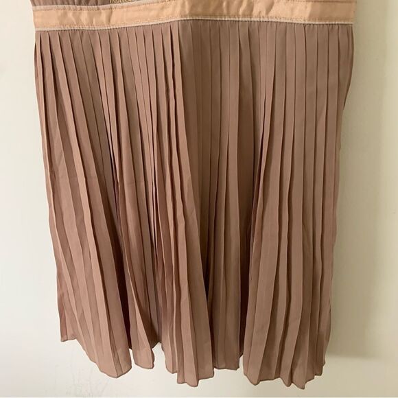 In‎ Style Nude Lace Pleated Sleeveless Party Occasion Mini Dress - Picture 5 of 6
